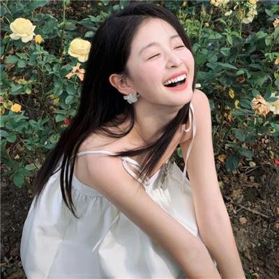 花落水流红